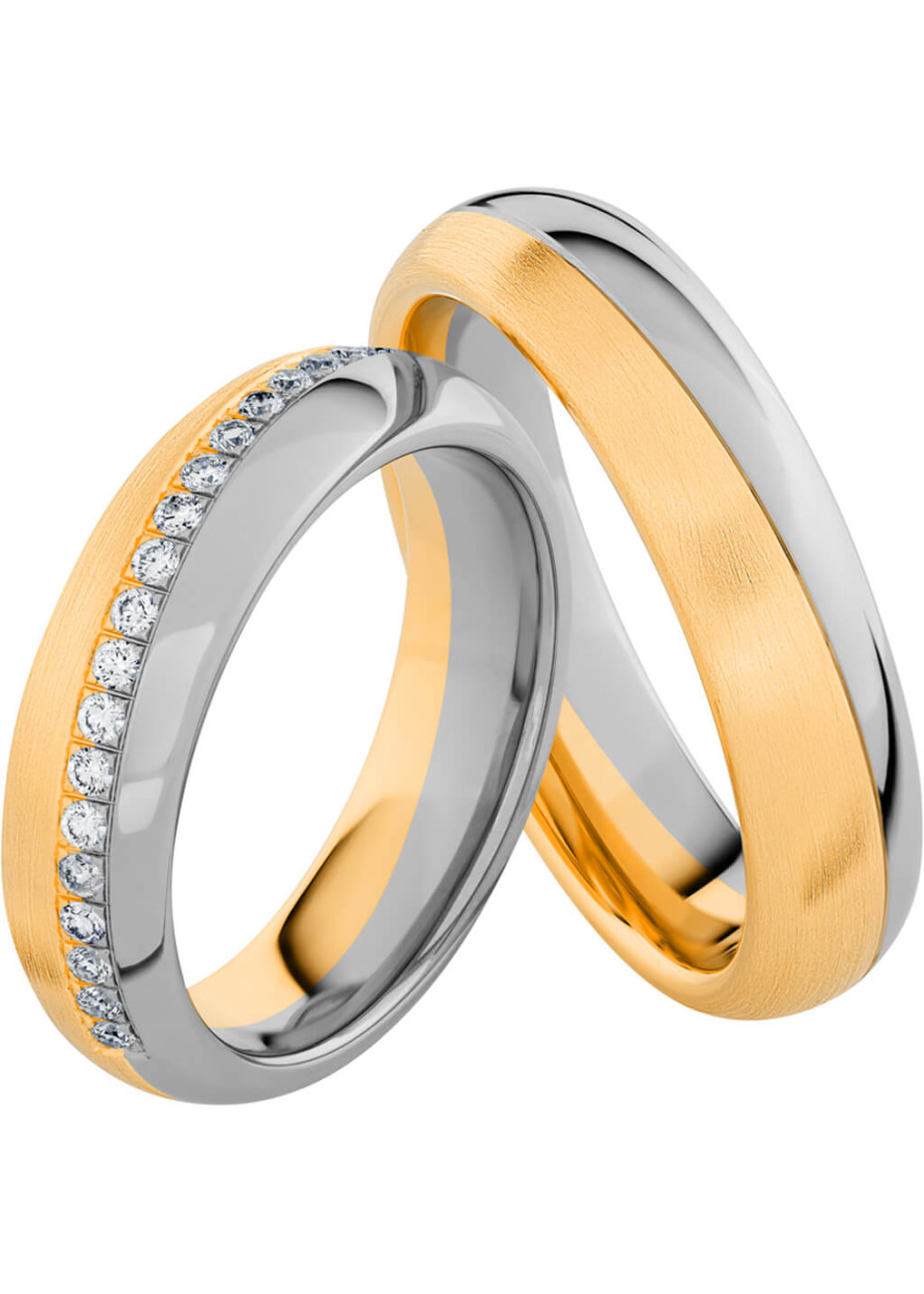 MK3022 Bicolour trouwringen met 0.23 crt. briljant 5.5 mm
