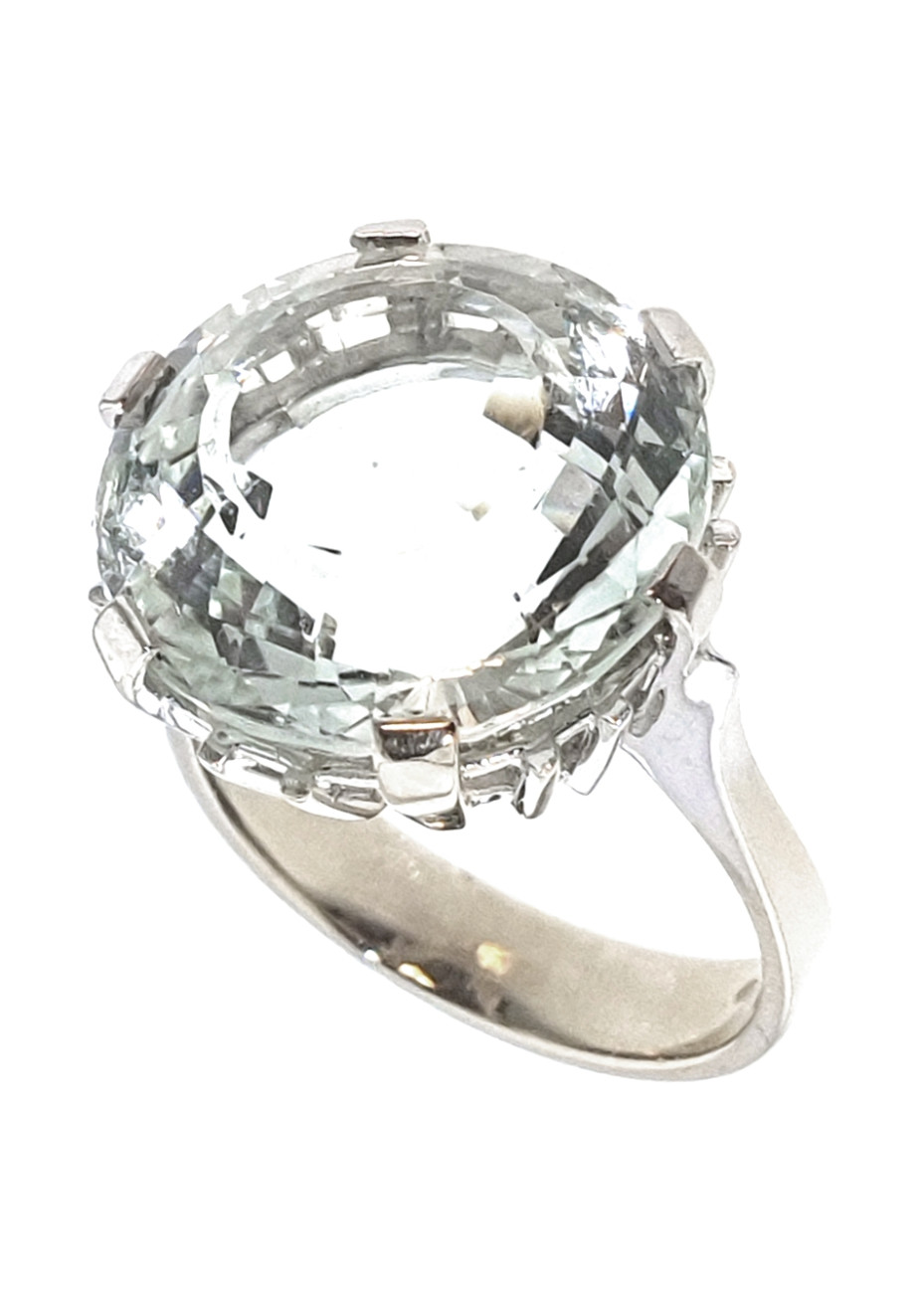 .5.0 gram witgouden damesring met grote bergkristal 279