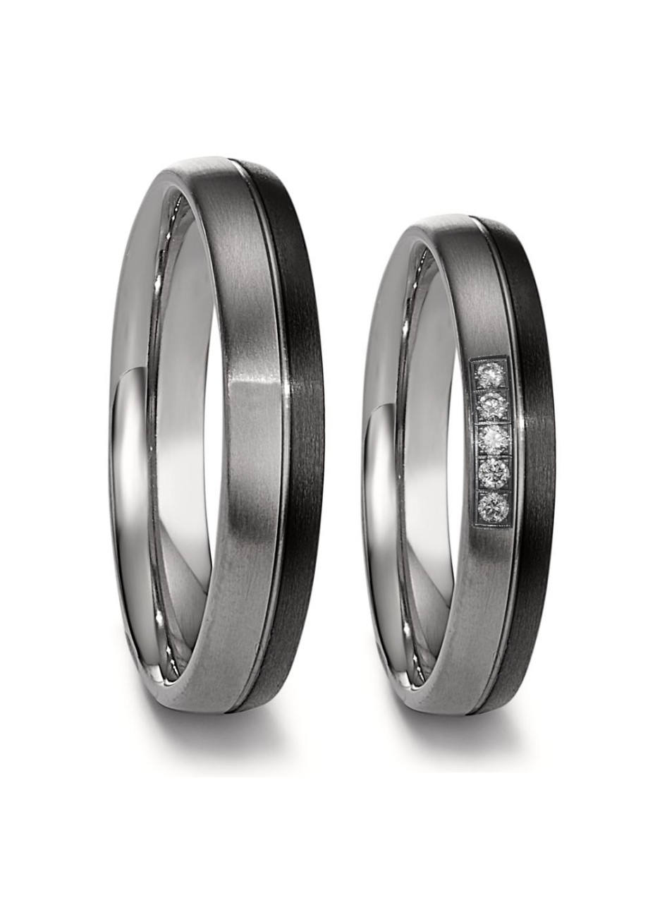 52690 Titanium met carbon trouwringen met 0.05 crt. briljant 4 mm