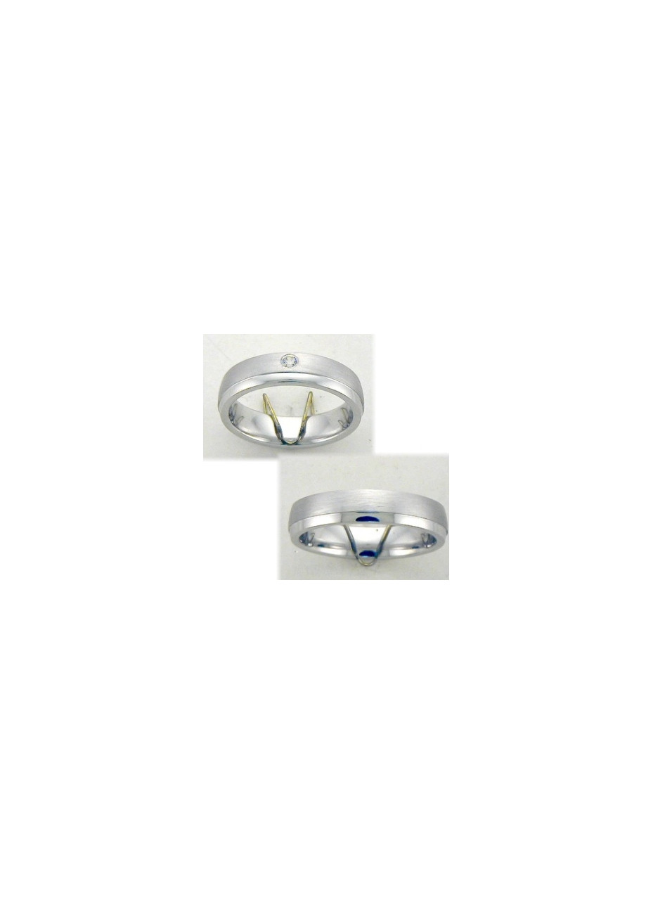 0210 Trouwringen witgoud met 1x0.05 crt briljant 5 mm