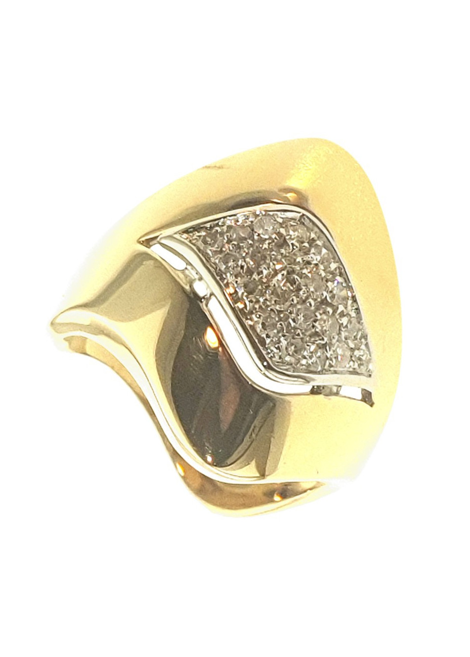 .9.1 gram golvende damesring 18 krt. goud met 0.20 crt. diamant