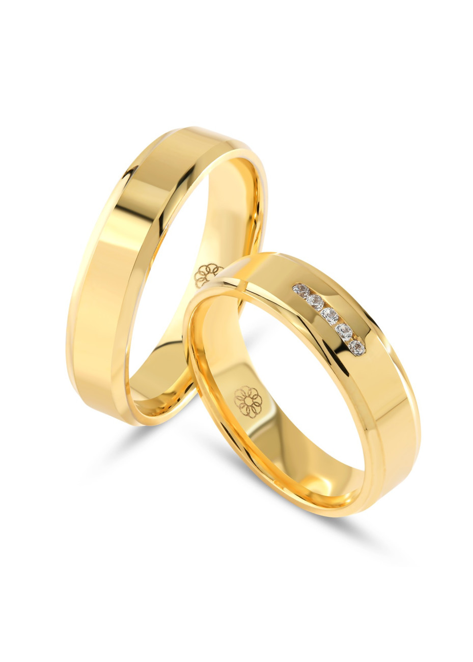 FC-73 Een paar geelgouden trouwringen met 0.05 Labgrown briljant