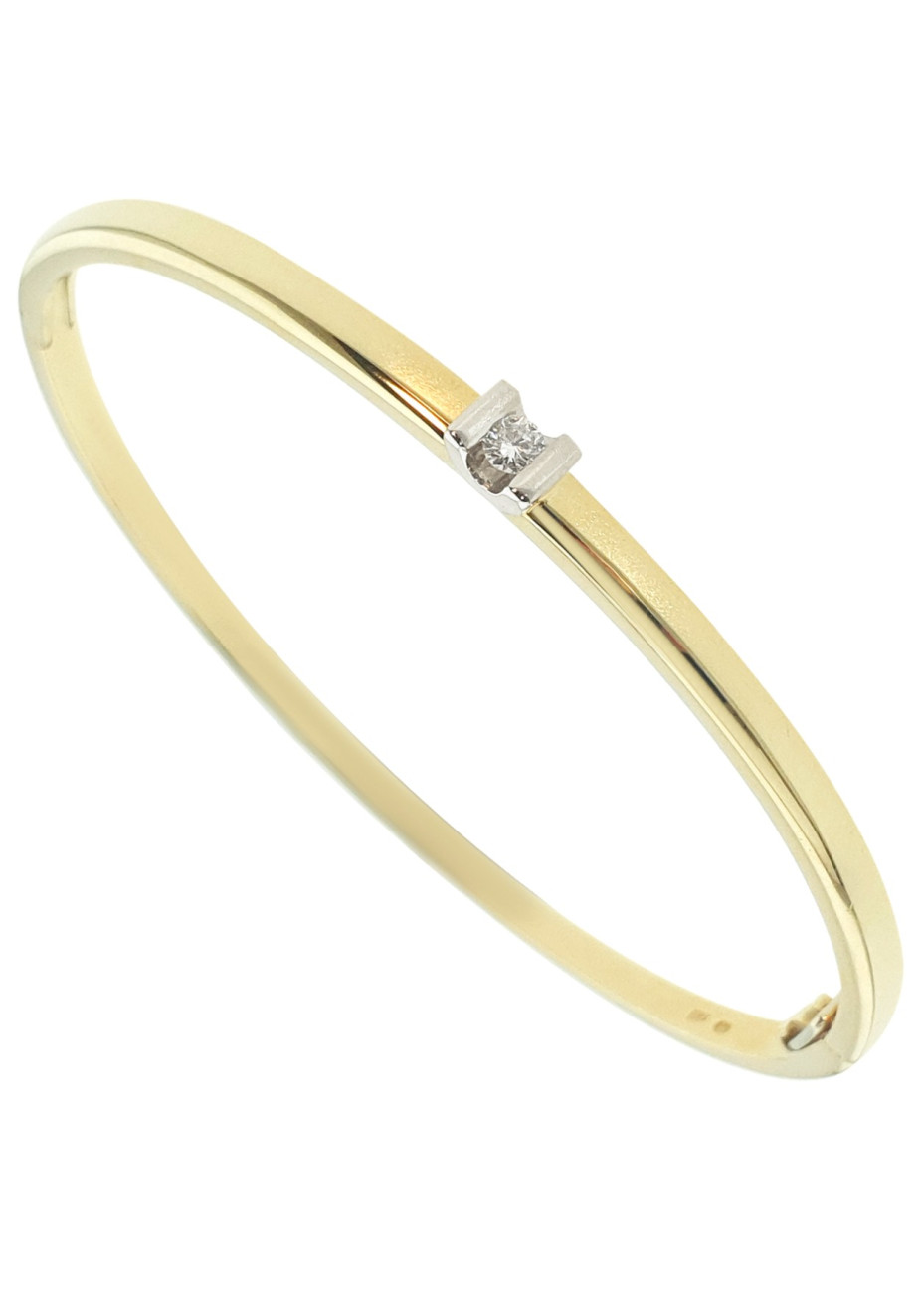 13.4 gram bicolour gouden bangle massief met 0.08 crt. briljant 57x3 mm
